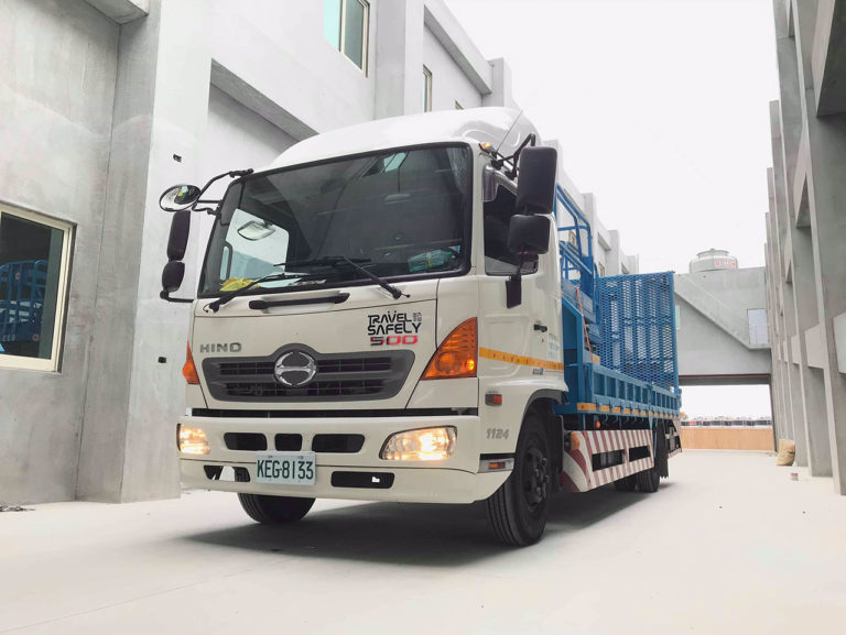 新北市 高空作業車.鋐鐿自走車出租買賣0989-993993